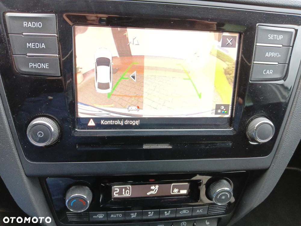 Skoda RAPID Spb 1.0 TSI Ambition - 23