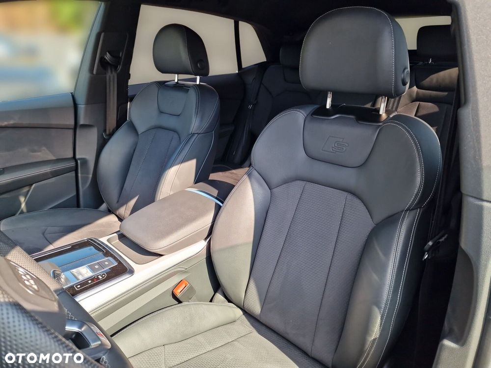 Audi Q8 - 14