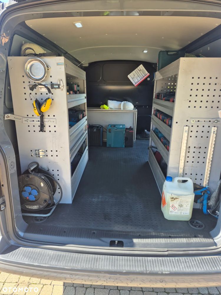 Volkswagen Transporter - 11