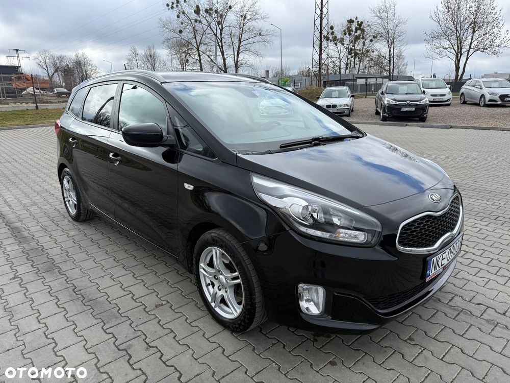Kia Carens 1.6 GDI Dream-Team Edition - 13