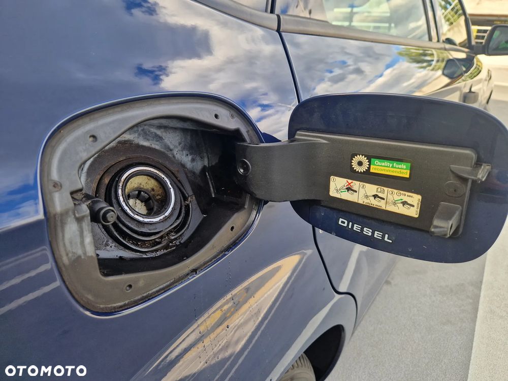 Ford Mondeo 2.0 TDCi Ambiente - 16