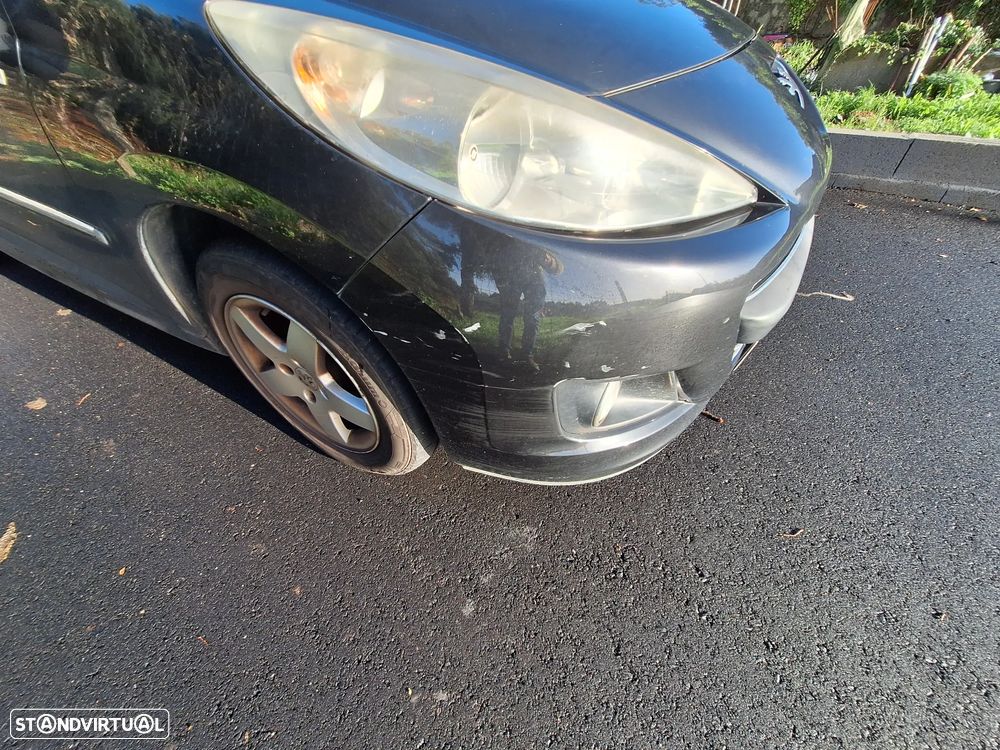 Peugeot 207 1.4 HDi Premium - 2