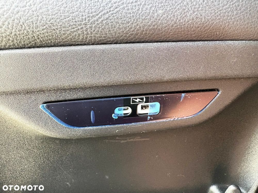 Chrysler Pacifica - 23