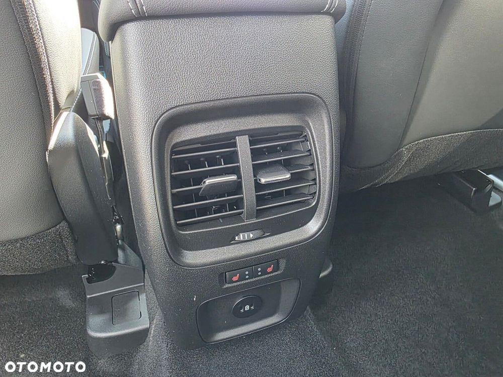 Ford Kuga - 33