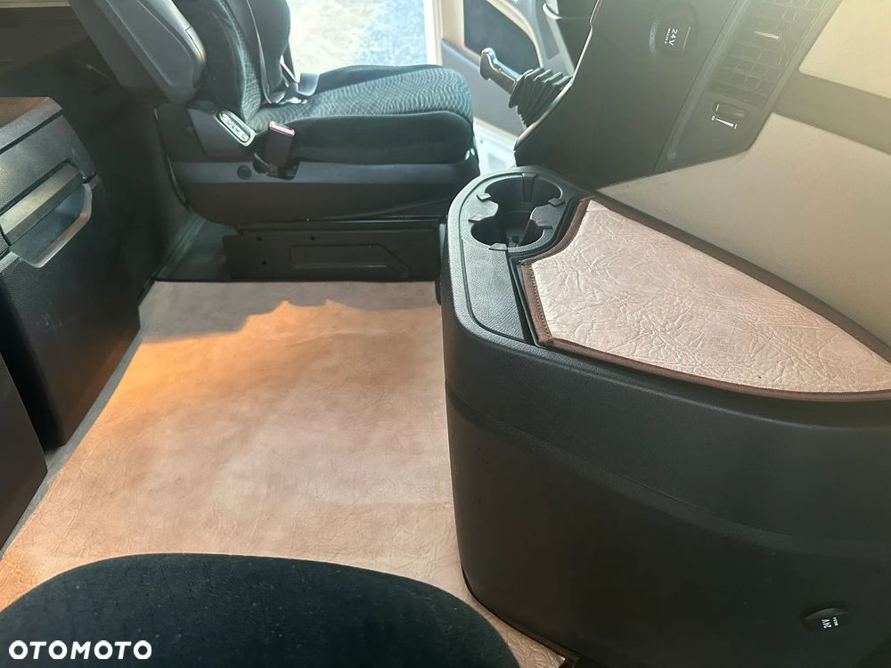 Mercedes-Benz ACTROS - 16