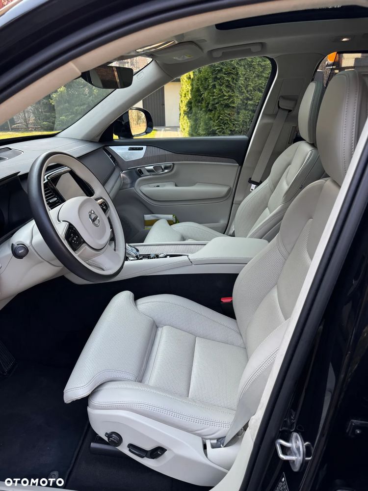 Volvo XC 90 T8 AWD Plug-In Hybrid Ultimate Dark 7os - 13