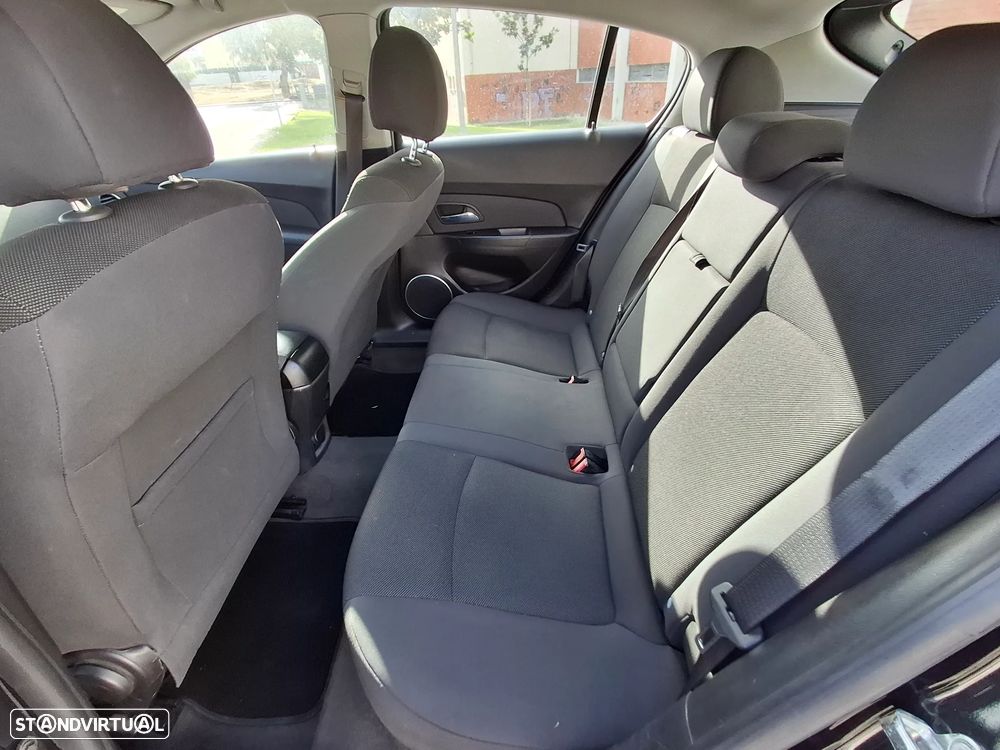 Chevrolet Cruze 1.6 LT - 14