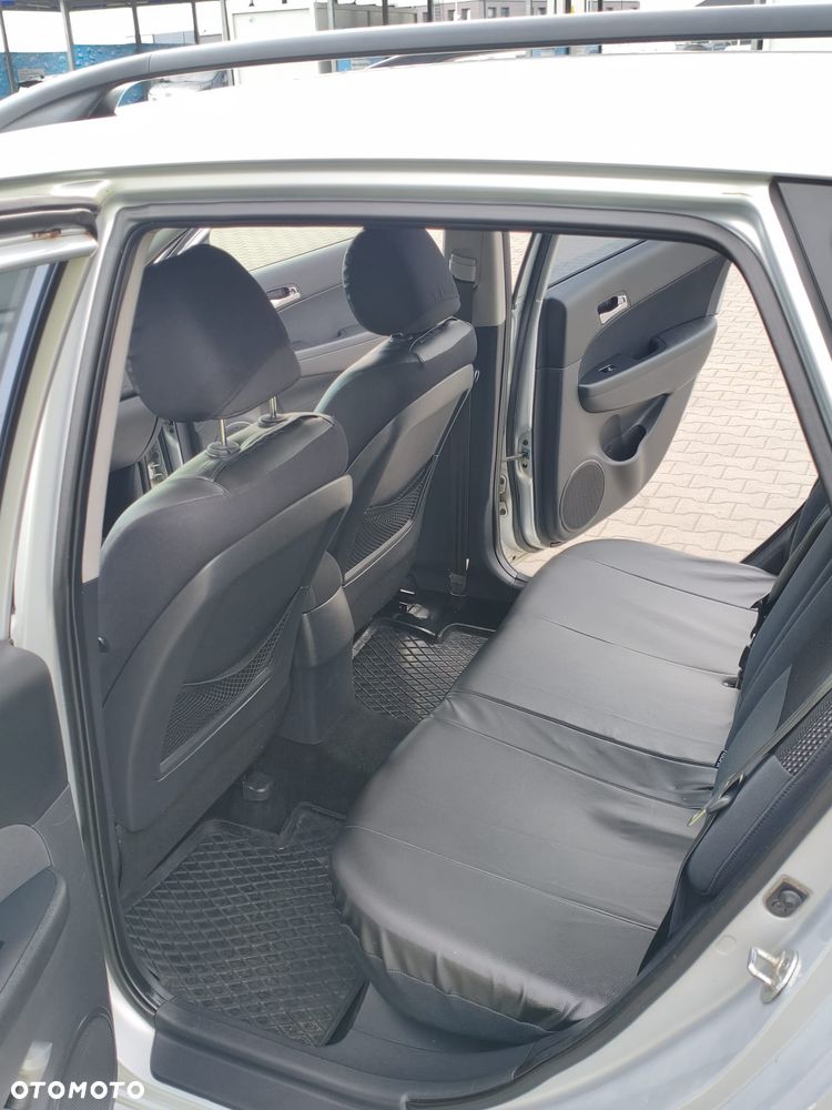 Hyundai i30 1.6 CRDi Classic + World Cup - 16