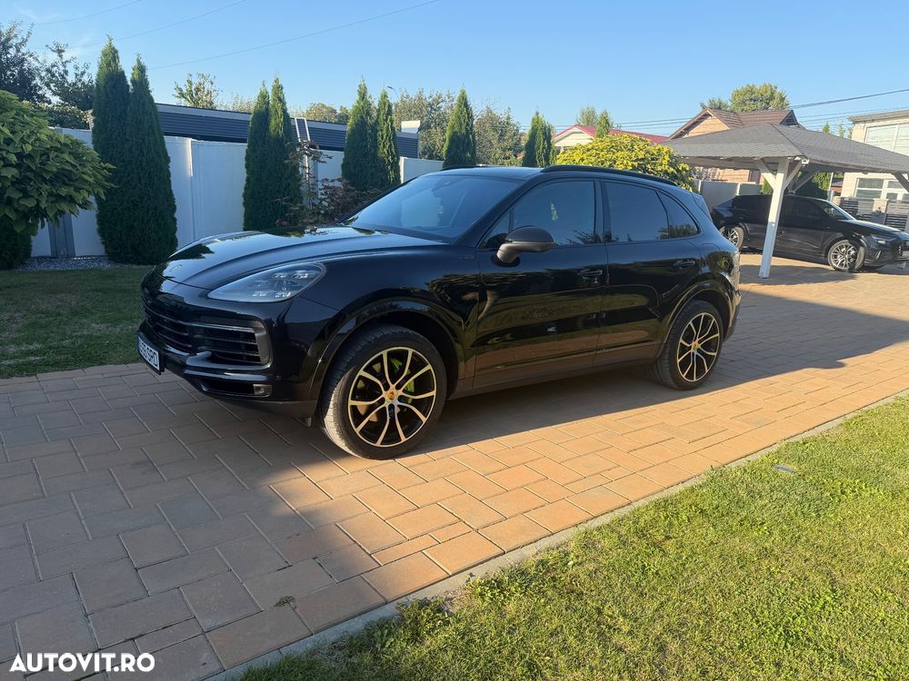Porsche Cayenne - 1