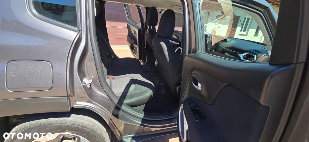 Jeep Renegade - 8