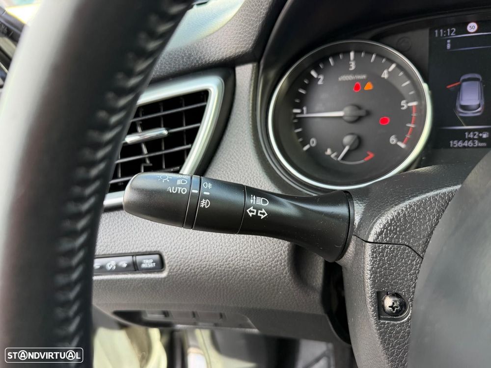 Nissan Qashqai 1.5 dCi N-Connecta 18 - 20