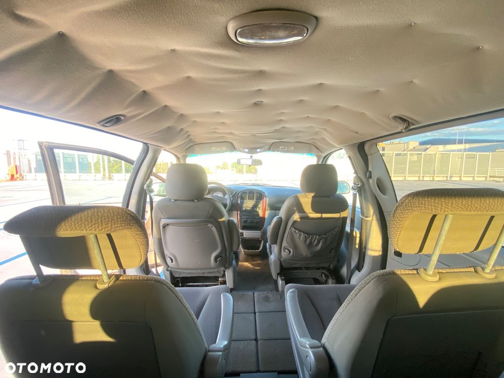 Chrysler Town & Country 3.3 LX - 15