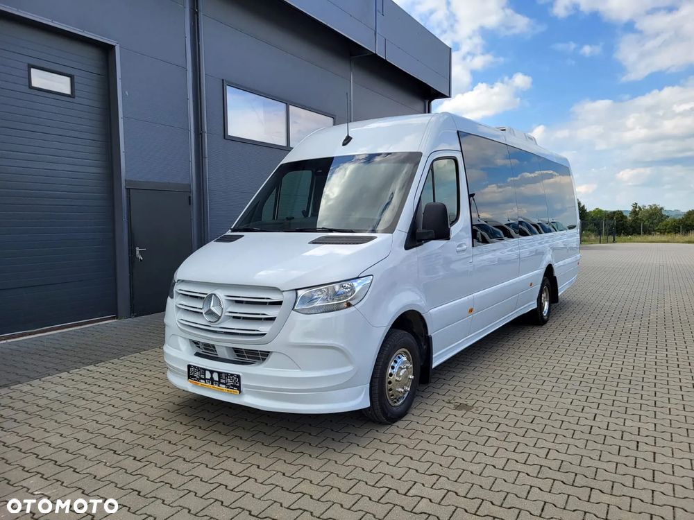 Mercedes-Benz Sprinter 517 CDI 24 miejsca + 3 stojące NOWY