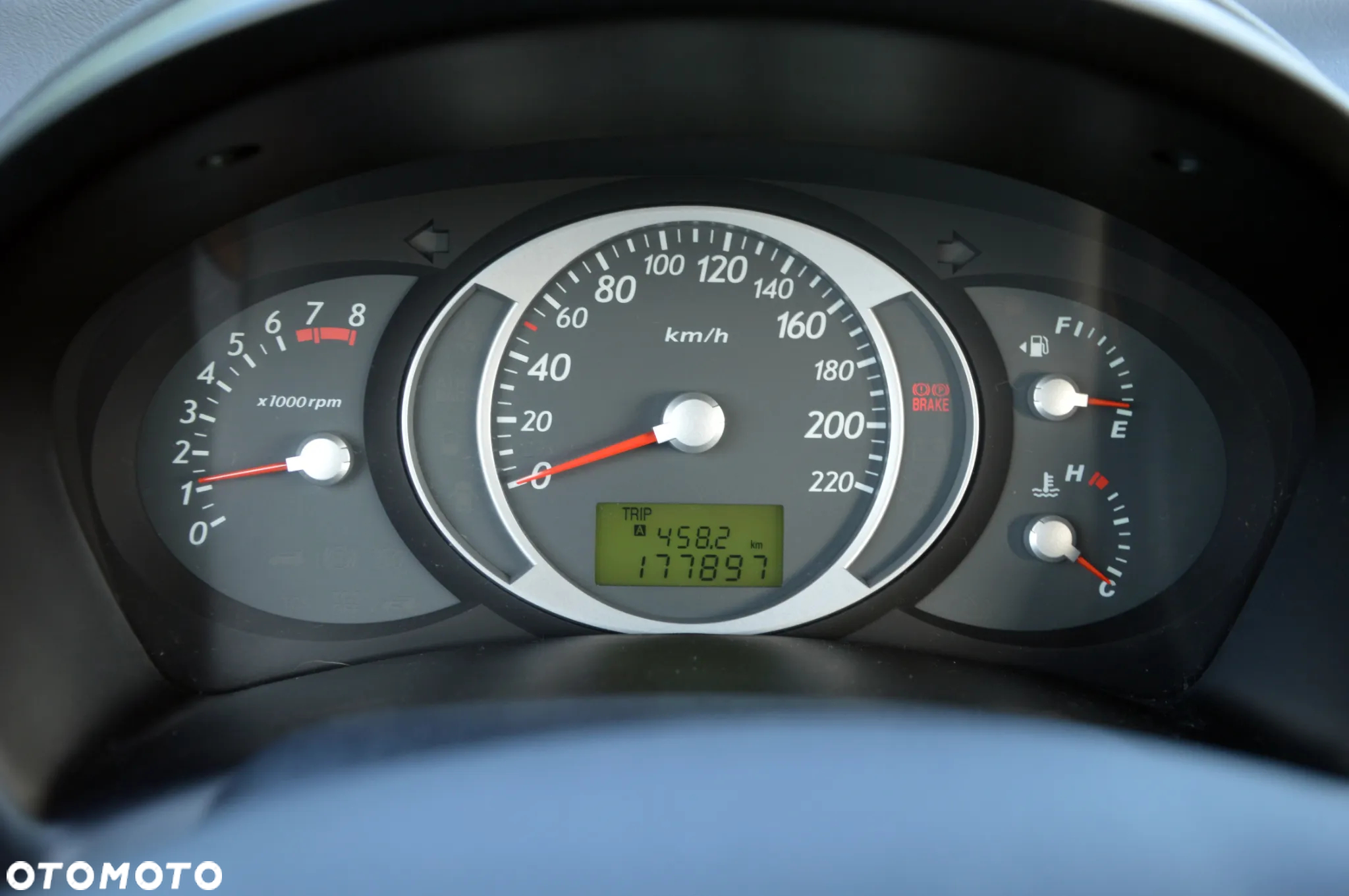 Hyundai Tucson 2.0 Comfort 2WD - 25