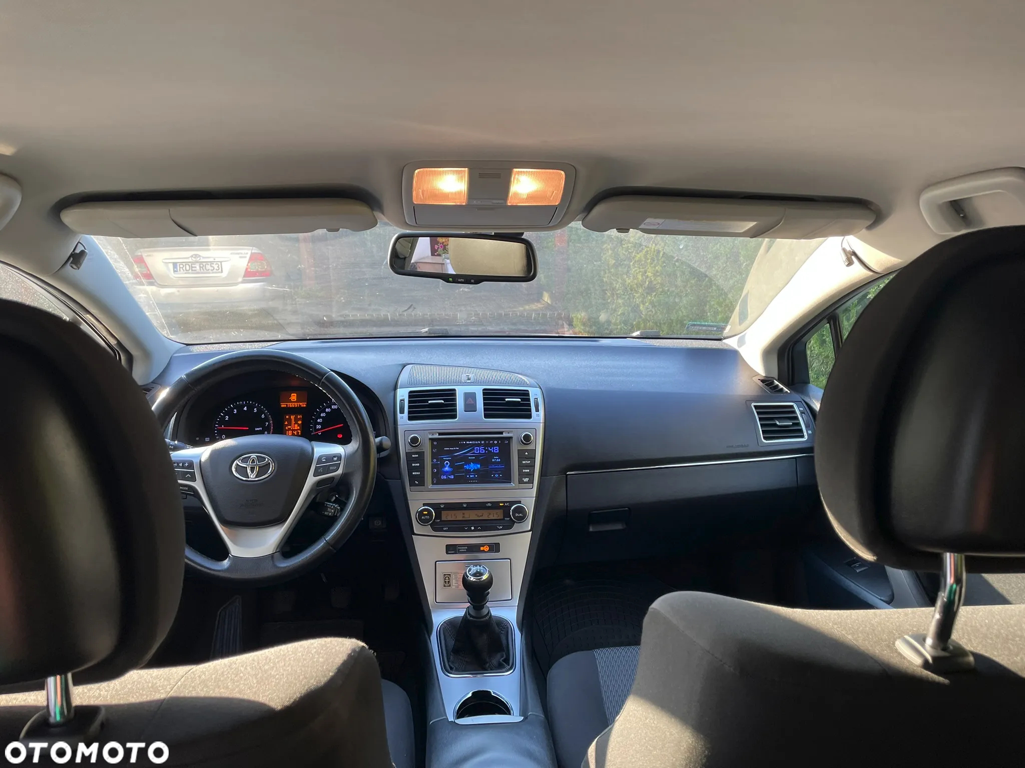 Toyota Avensis 1.8 Premium - 15