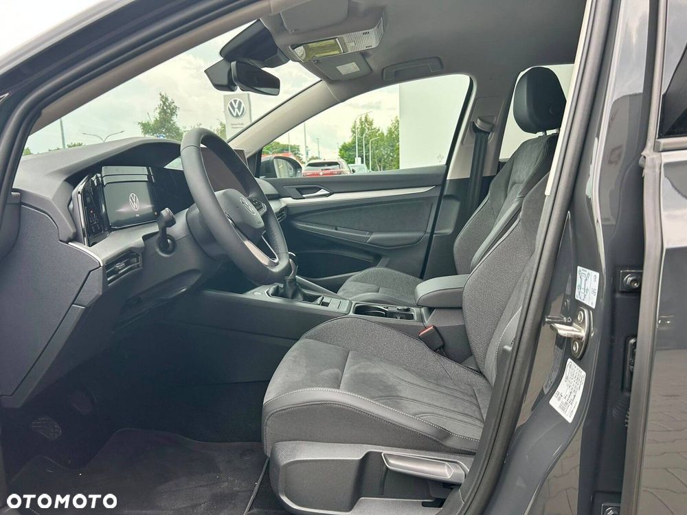 Volkswagen Golf - 10