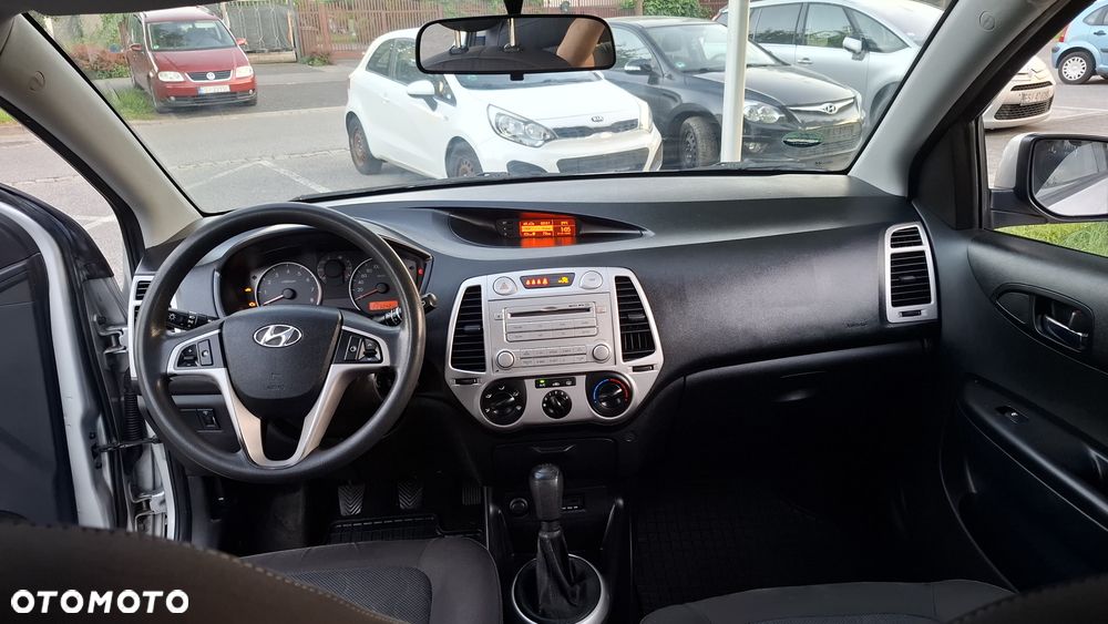 Hyundai i20 - 19
