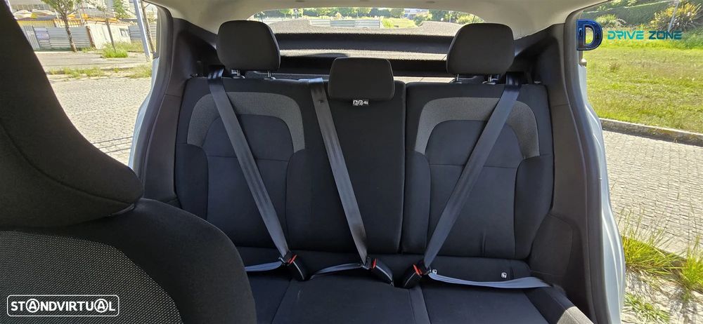 Dacia Sandero 1.0 SCe Essential - 21