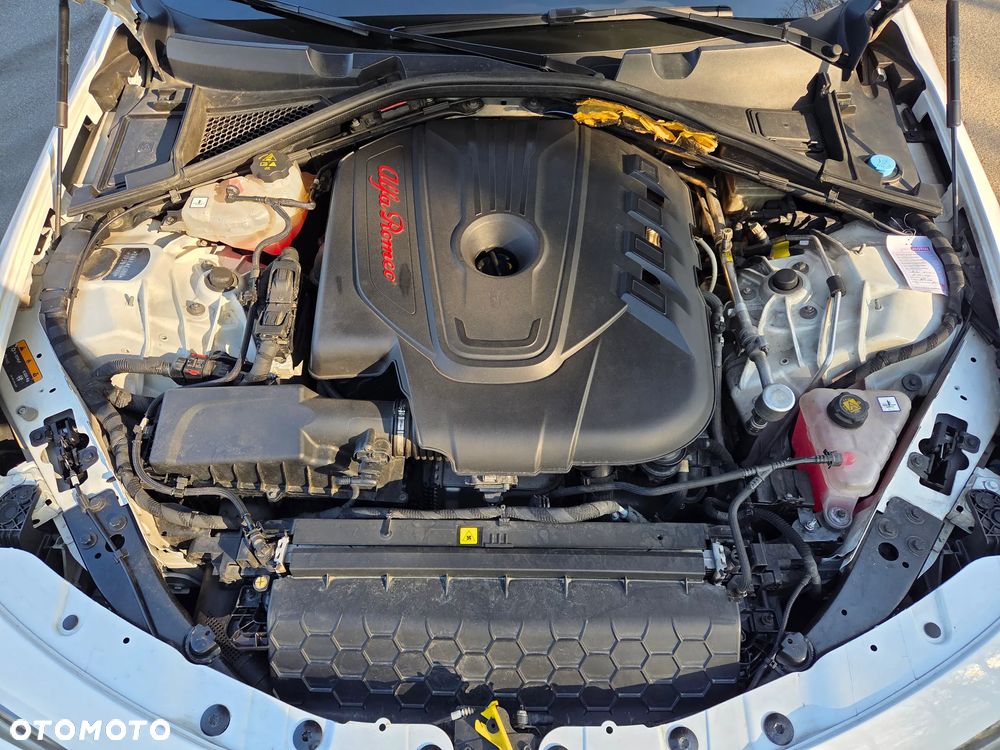 Alfa Romeo Giulia 2.2 AT8-Q4 Veloce - 36