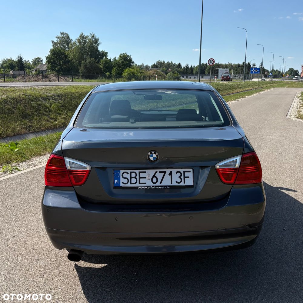 BMW Seria 3 320i - 6