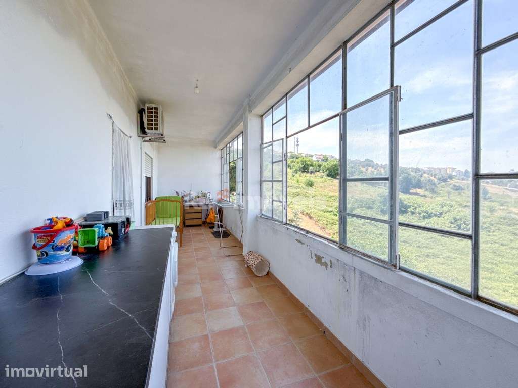 Moradia de 3 pisos com garagem, churrasqueira e espaço exterior em ... - Grande imagem: 3/60