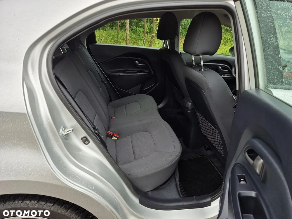 Kia Rio 1.4 crdi XL - 19