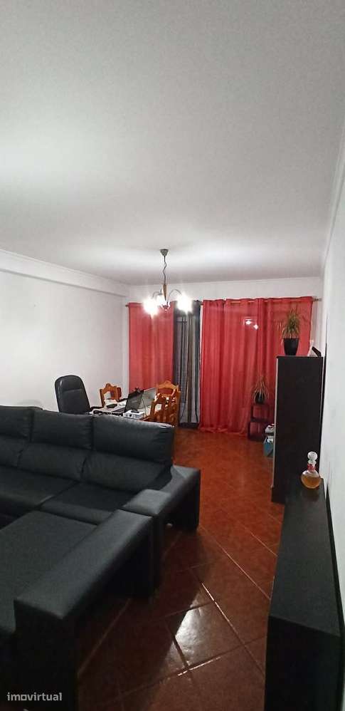 Apartamento T2 C/Garagem privativa - Grande imagem: 5/15