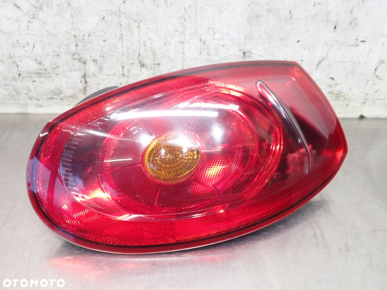 LAMPA PRAWA TYLNA FIAT BRAVO II - 2