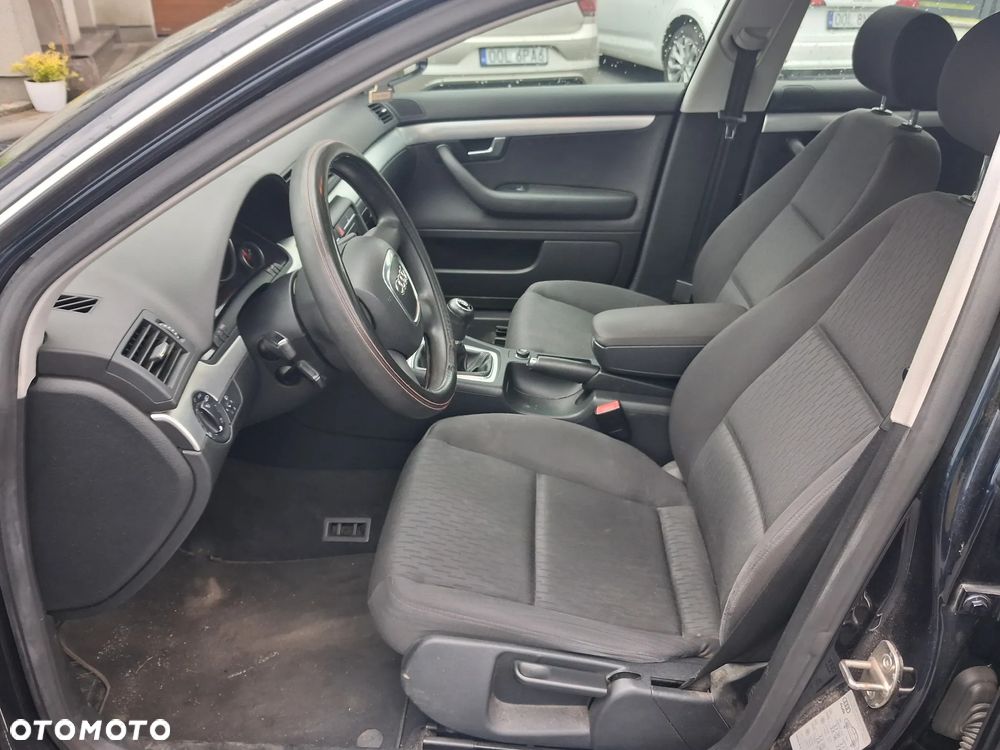 Audi A4 Limousine - 9