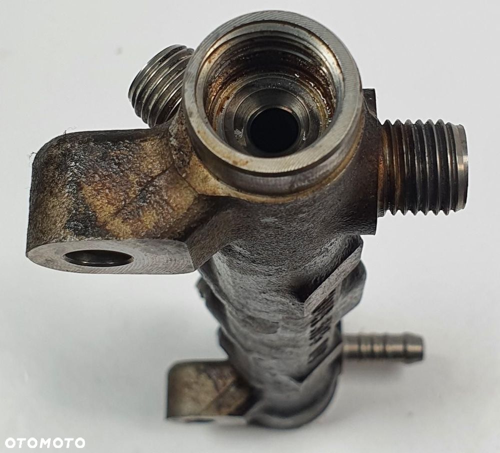 LISTWA WTRYSKOWA VW NEW BEETLE II 2.0 04L130089G - 4