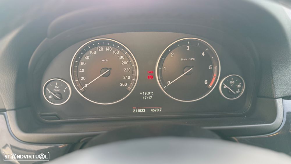 BMW 520 d Auto - 11
