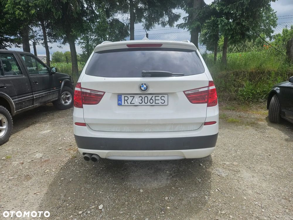 BMW X3 xDrive28i xLine - 4