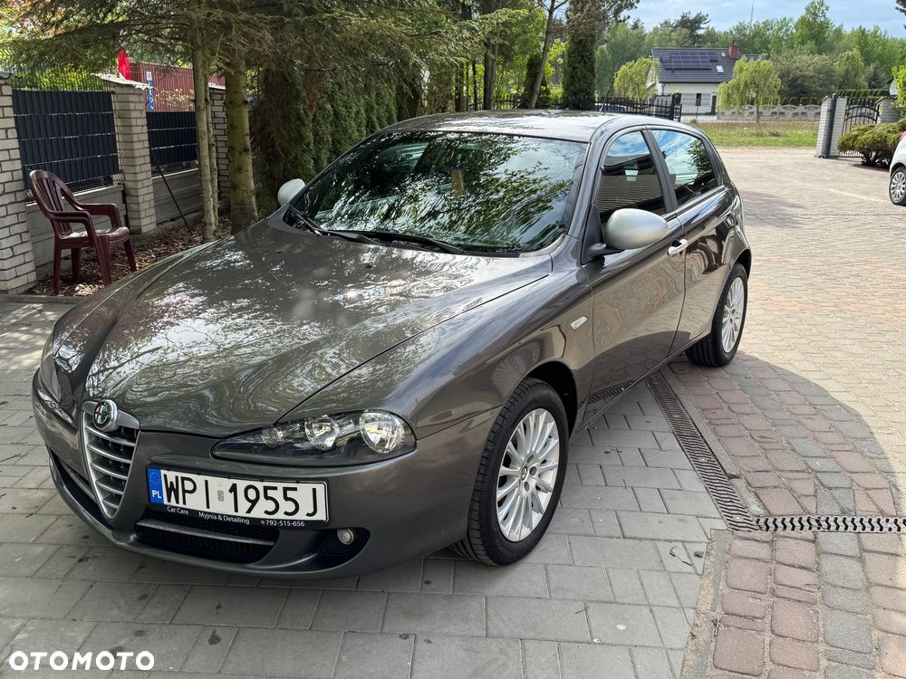 Alfa Romeo 147 1.9 JTD 16V M-Jet Progression - 1