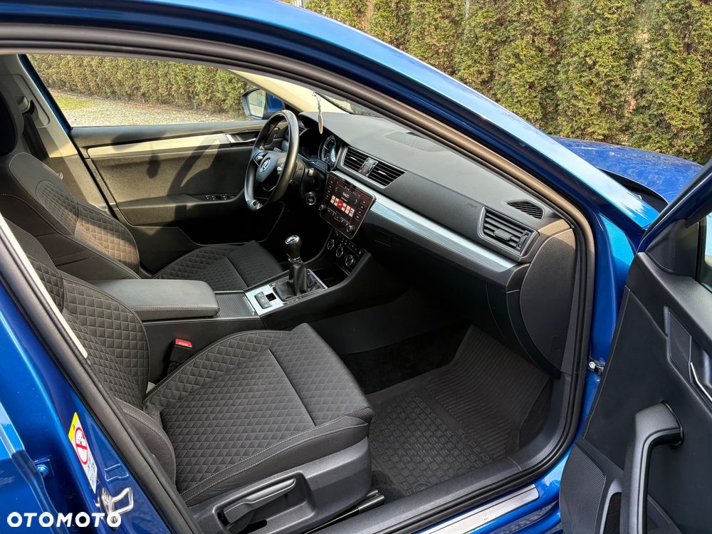 Skoda Superb 2.0 TDI SCR Ambition - 9