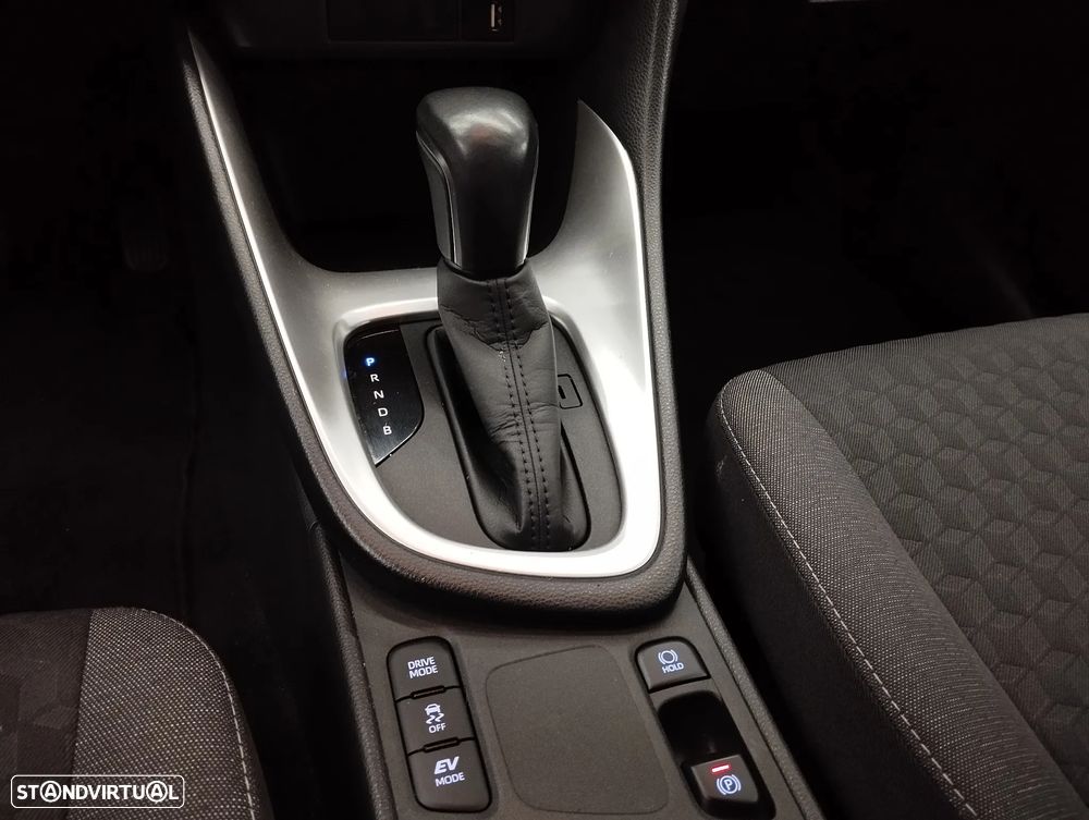 Toyota Yaris 1.5 HDF Comfort Plus - 28