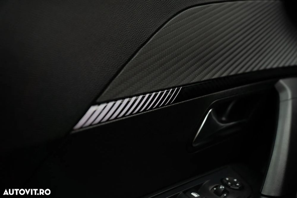 Peugeot 2008 1.2 L PureTech STT EAT8 Allure - 11