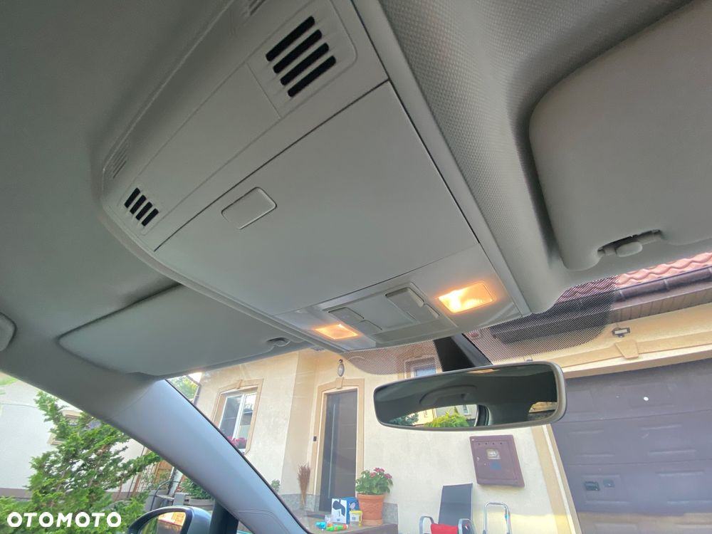 Volkswagen Golf 1.5 eTSI EVO United DSG - 30