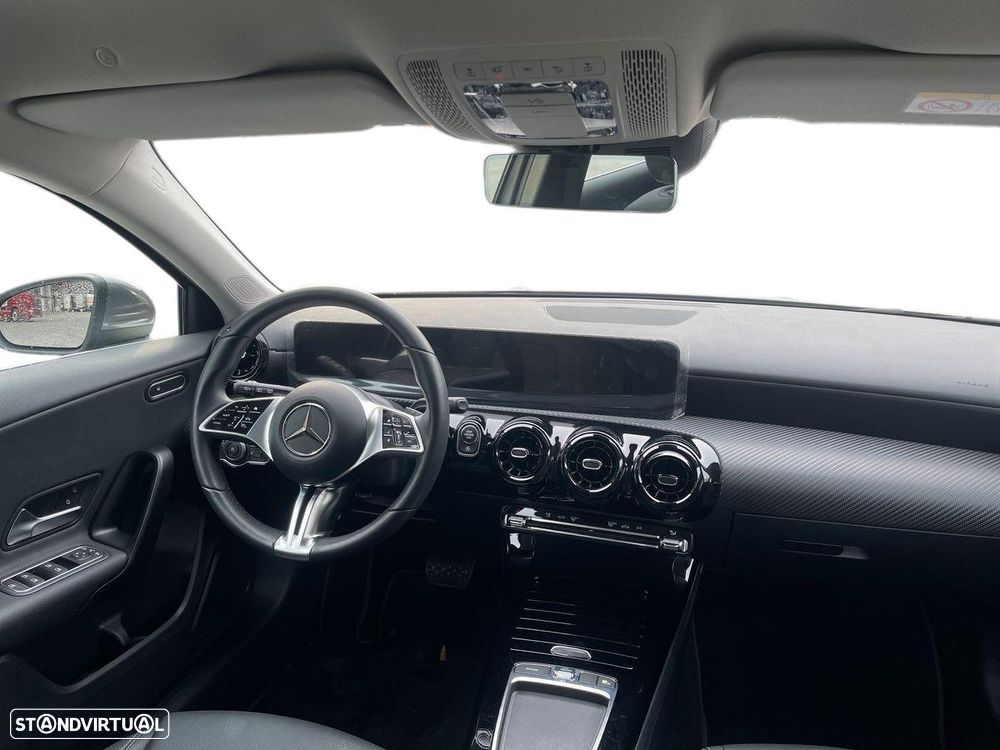 Mercedes-Benz A 200 Standard - 12