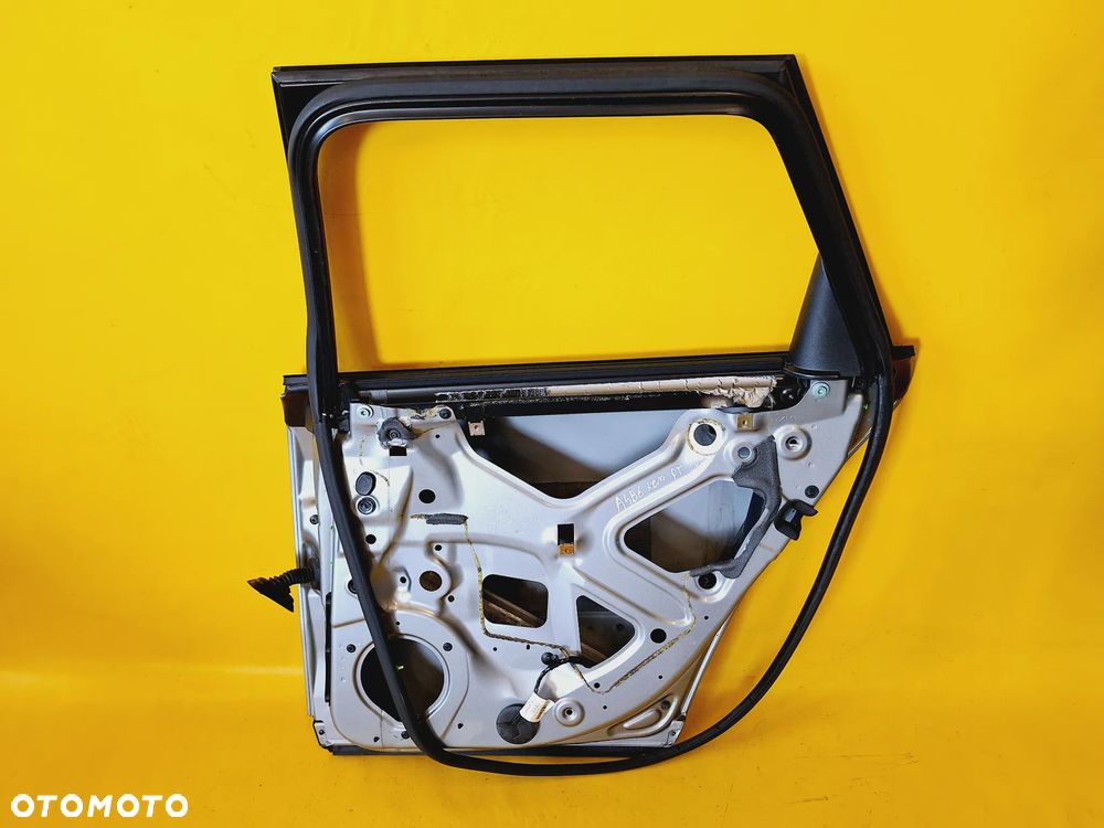 DRZWI PRAWY TYŁ PRAWE TYLNE AUDI A4 B6 KOMBI LAK: LY7Q NR1873 - 9