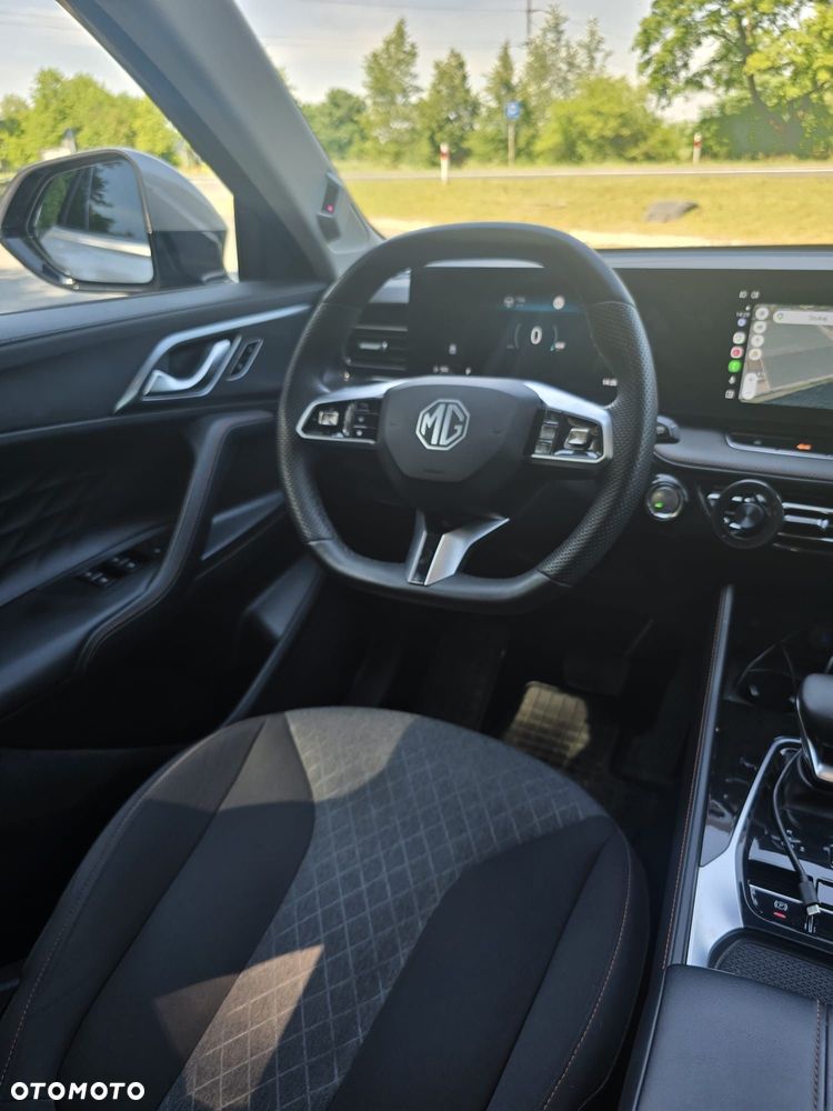 MG HS 1.5 T-GDI Excite DCT - 8