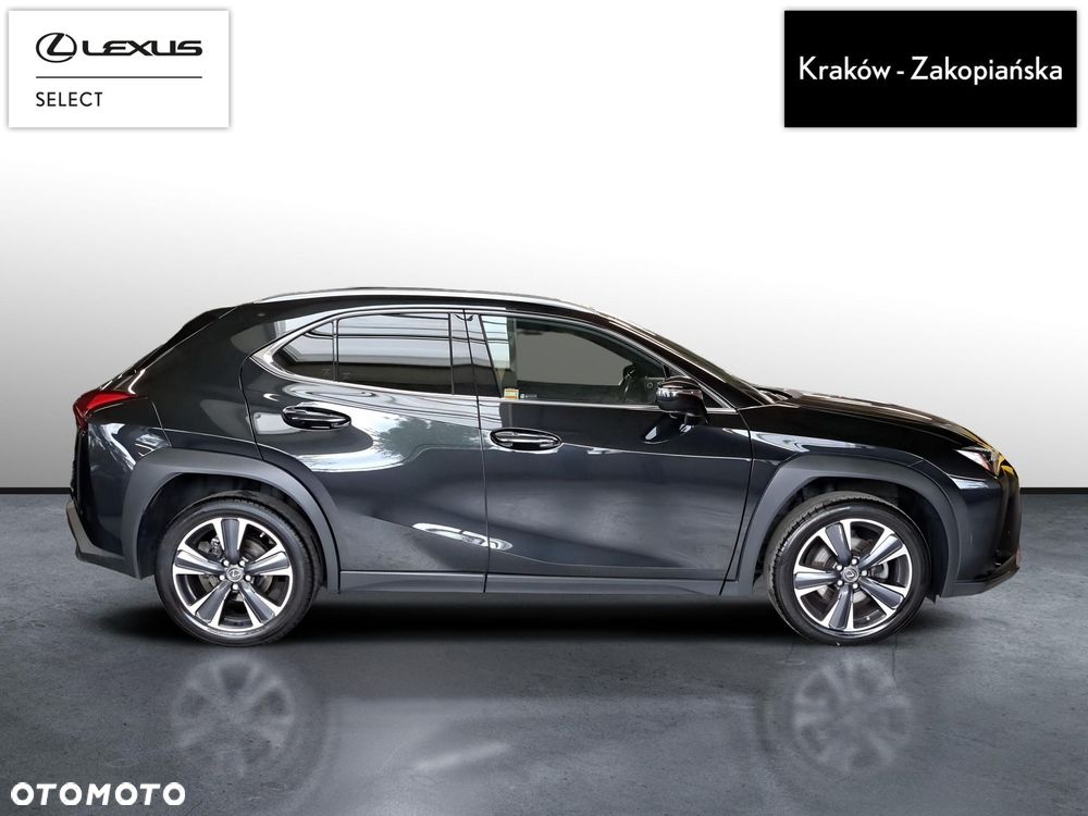 Lexus UX - 7