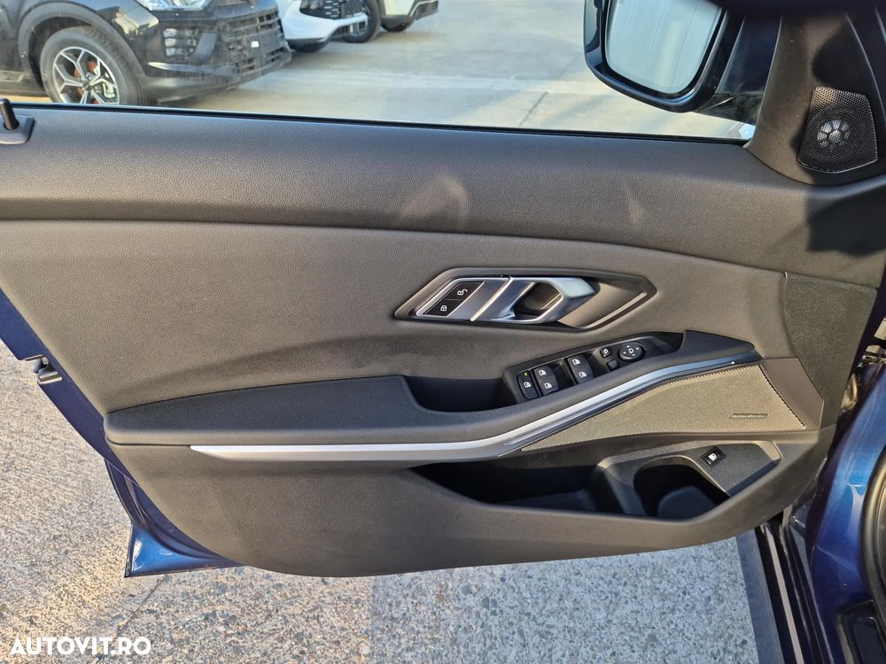 BMW Seria 3 330e Aut. Sport Line - 9