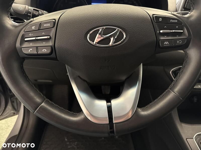 Hyundai i30 1.5 DPI Classic + - 13
