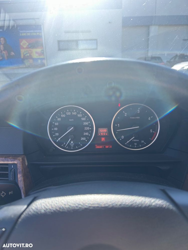 BMW Seria 5 525d xDrive Aut. - 27