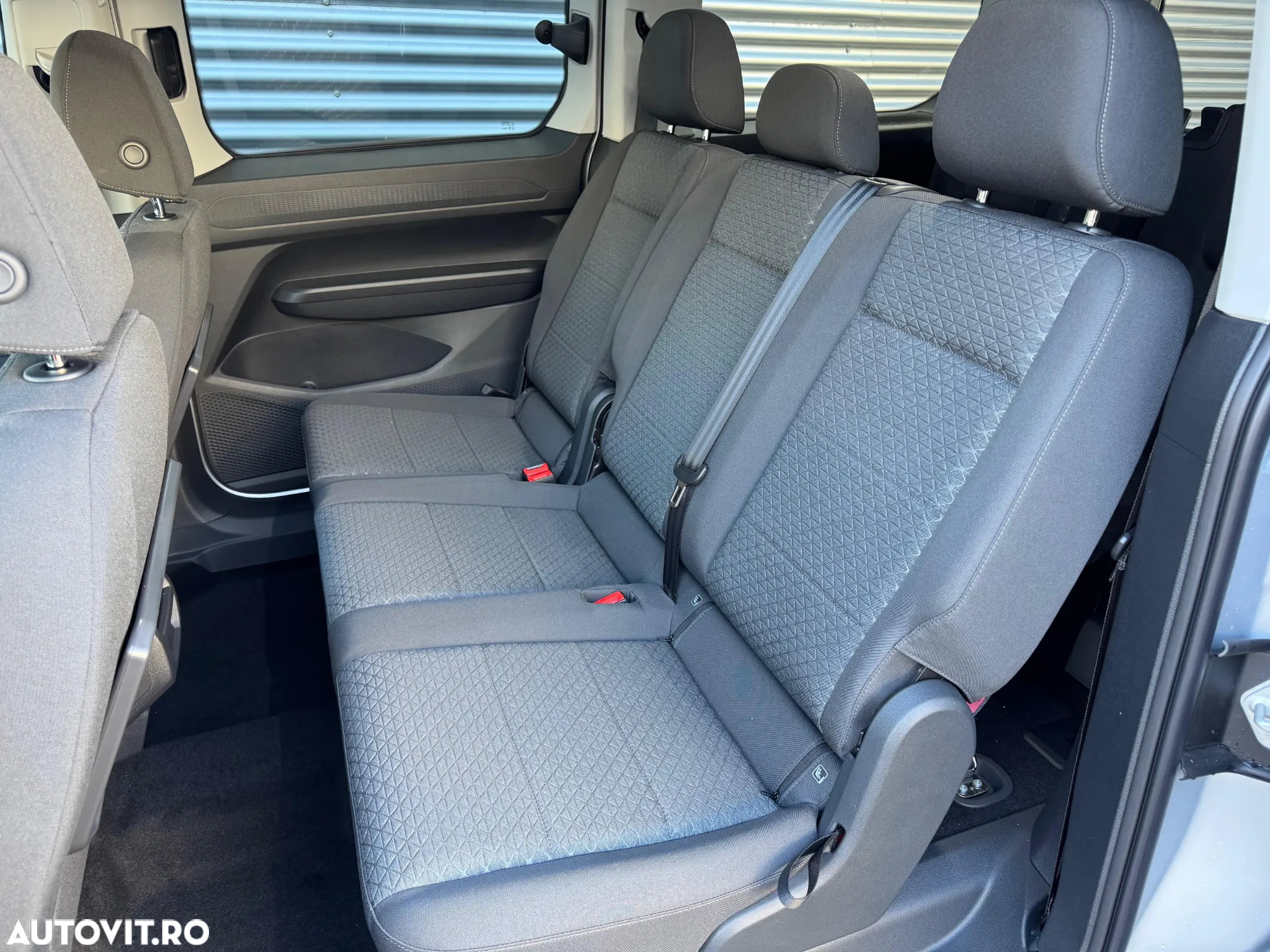 Ford Tourneo Connect 1.5L EcoBoost LWB Titanium - 12