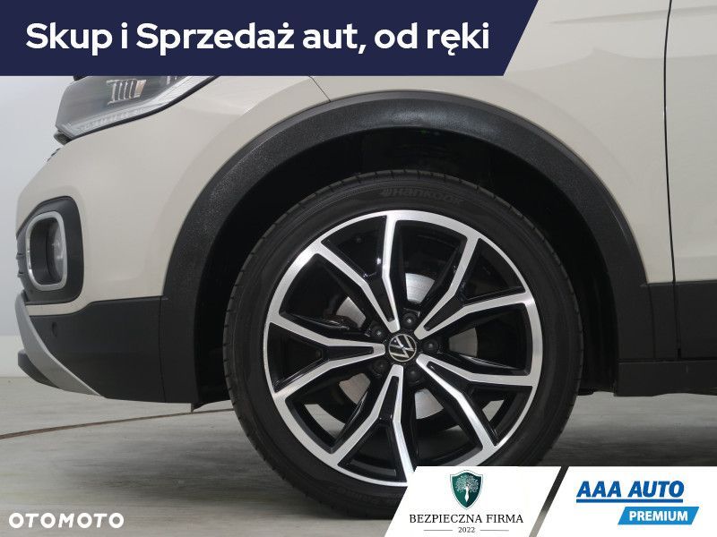 Volkswagen T-Cross - 16