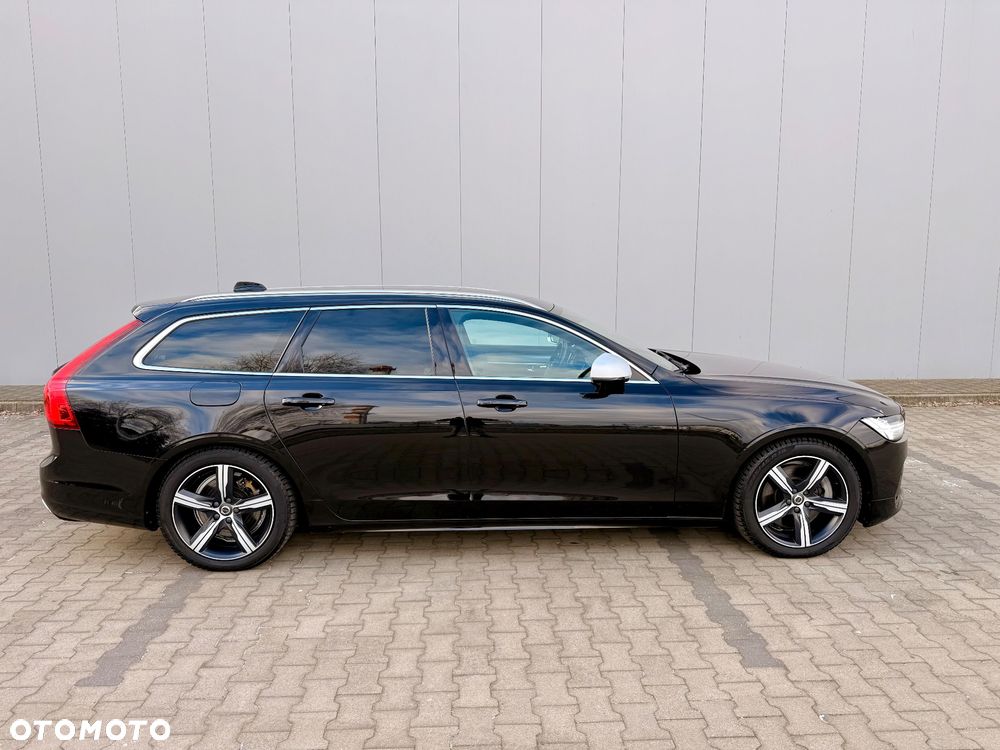 Volvo V90 T4 R-Design - 11