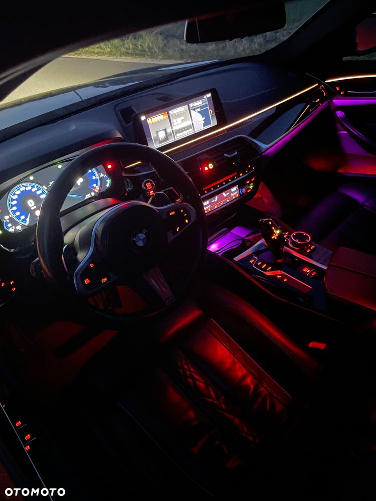 BMW Seria 5 530i GPF xDrive M Sport sport - 7