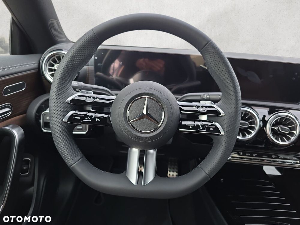 Mercedes-Benz CLA - 14