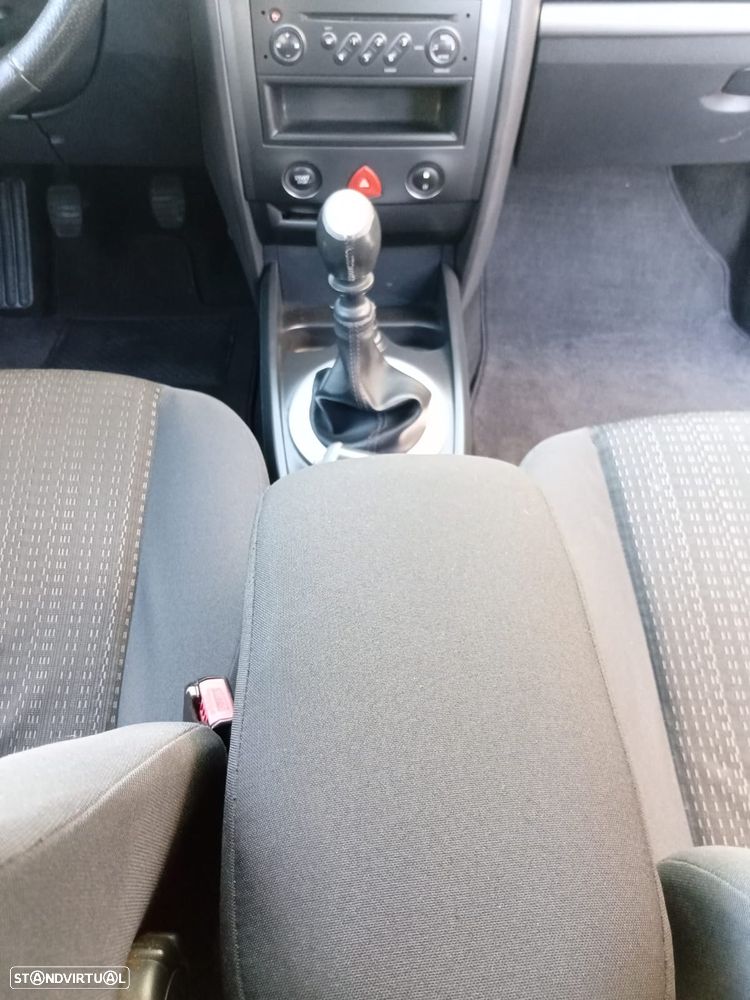 Renault Mégane 1.5 dCi Confort - 8